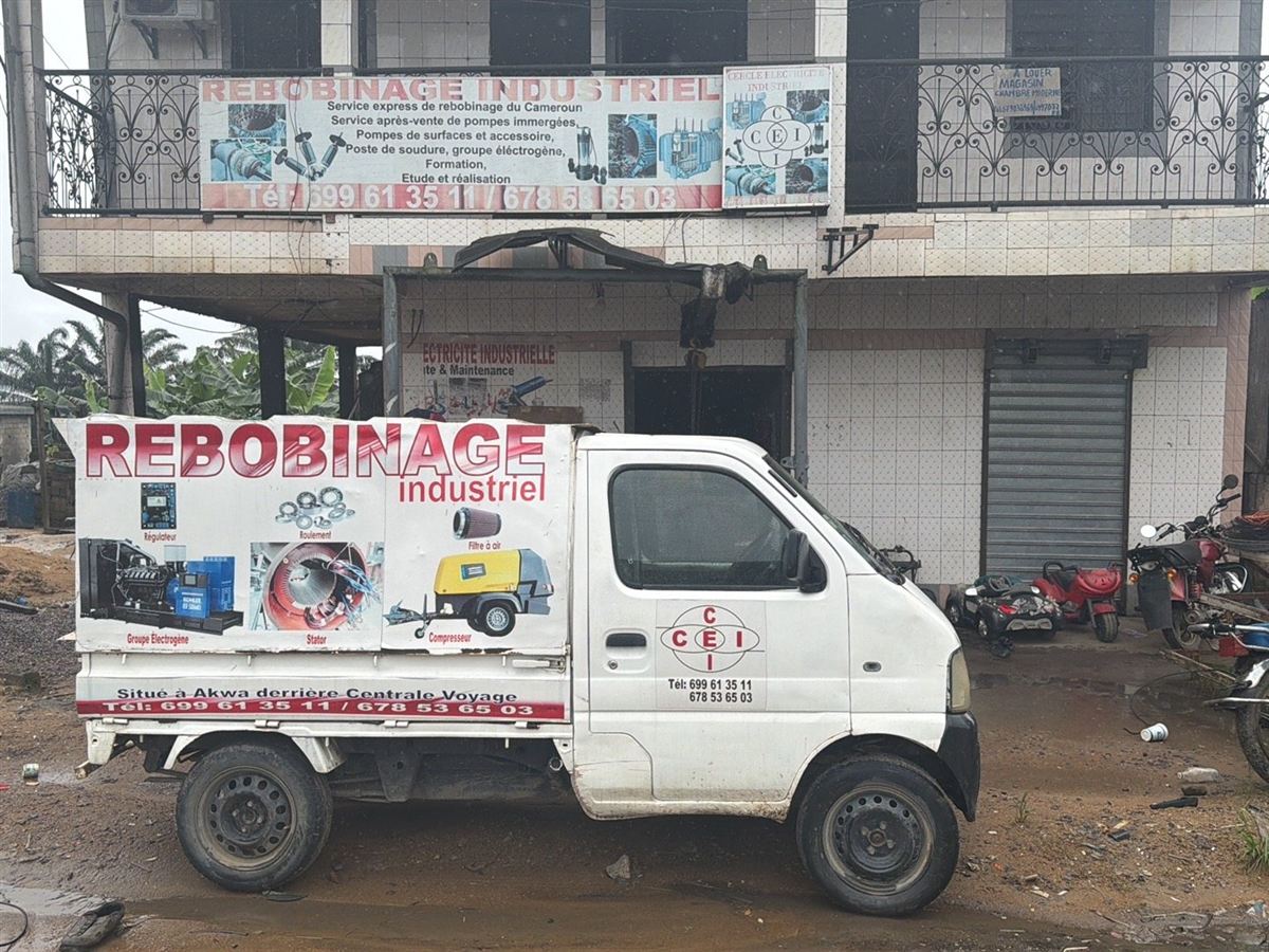 Façade de l'atelier de maintenance CEI à Yassa